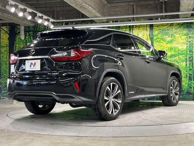 ☆全国のネクステージからお取り寄せが可能※!遠方の店舗に展示してあるクルマが気になる場合も、最寄りの店舗でご覧いただくことが可能です!是非私たちに要望をお聞かせください!※別途費用