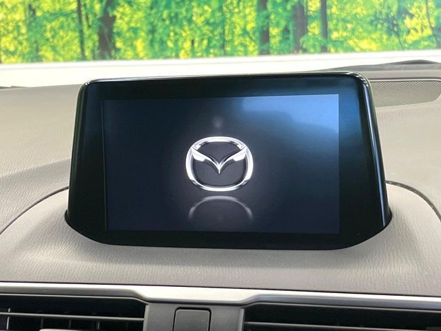 �y�}�c�_�R�l�N�g�i�r�z�ԓ��̕��͋C�Ƀ}�b�`������̌^�^�C�v�̃i�r�B�e����q�ݒ��Bluetooth�Đ����A�l�X�ȋ@�\���y���߂܂��B�����I�ȃ_�C�������삪�\�ŁA�g��������ǍD�ł��B