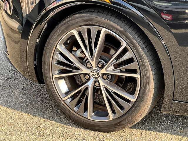 ���Ђ́A���q���܂̃j�[�Y�ɂ������o����悤�A�L�x�ȎԎ����葵���Ă���܂��B����芷���̍ۂ��A����A��낵�����肢�������܂��B