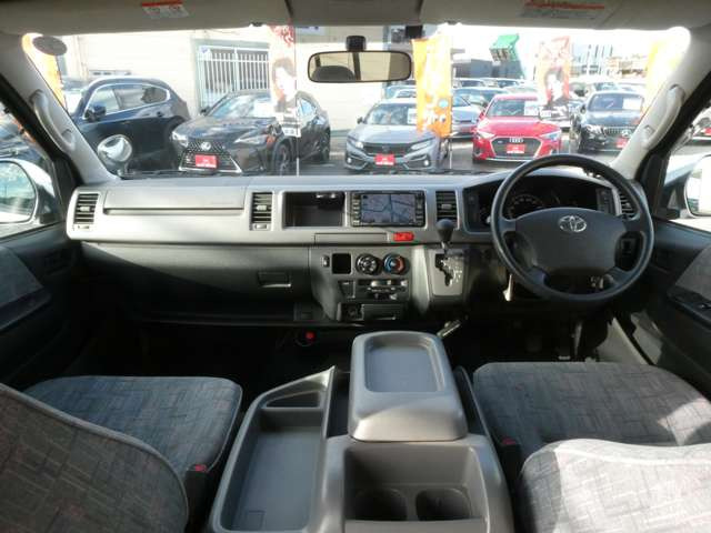 �i�����ꂽ�C���p�l����́A�X�^�C���b�V�������쐫�⎋�F���ɂ��D��A�O���̂��Ȃ��f�U�C���ɂȂ��Ă���܂�!