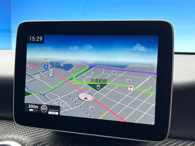 �������i�r:��̊��̂���i�r�́A����������ԓ������o���Ă���܂��B�I�[�f�B�I�@�\���[�����Ă���܂��̂ŁA�^�]�����y���߂܂���