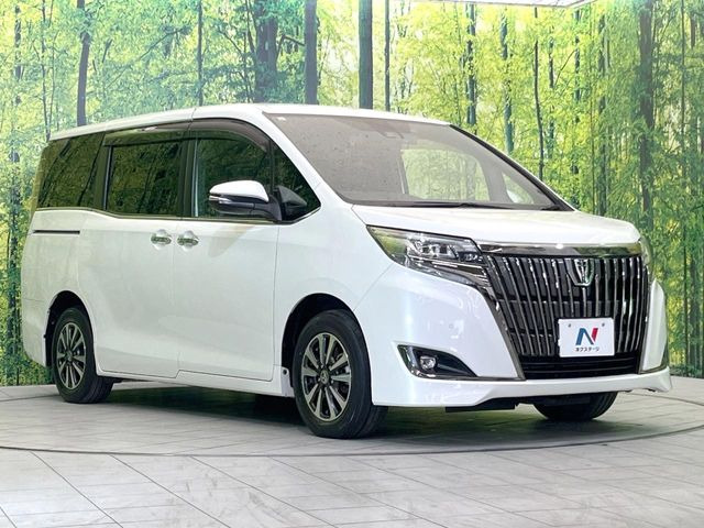 高透明度のガラス皮膜で撥水はもちろん、上質なツヤ・光沢を実現。紫外線や酸性雨から大切な愛車を保護し、色あせ・劣化を防止。「弾スプラッシュコート」、「弾プリミッサコート」からお選びいただけます。