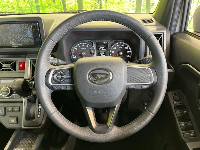 �y�����v�����X�e�A�����O�z�㎿�Ȋv���g�p���邱�ƂŁA��ɂ����������݂ƂĂ��^�]���₷���n���h���ł���