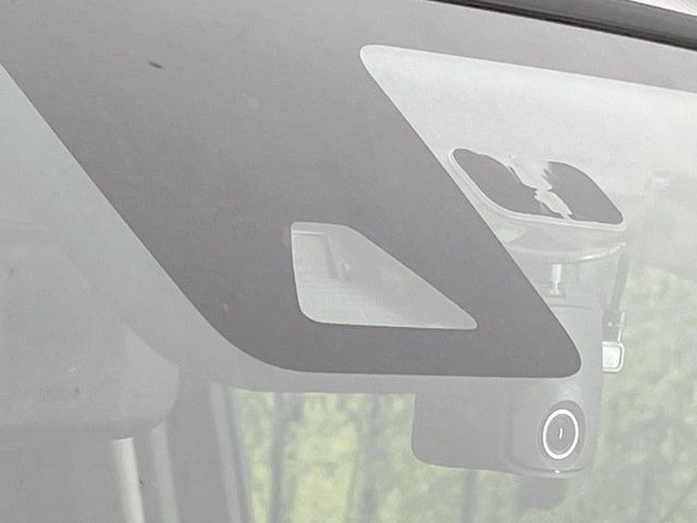 �y�X�}�[�g�A�V�X�g�z���s���ɑO���̎ԗ�����F�����A�Փ˂������Ȏ��͌x��ƃu���[�L�ŏՓˉ���Ɣ�Q�y�����A�V�X�g�B�����S�Ƀh���C�u�����y���݂��������܂��B