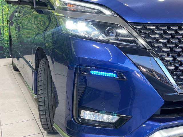 �yLED�w�b�h���C�g�z���V����ԑ��s�����ǍD�Ȏ��E���m�ۂ����S���ĉ^�]�ł��鍂�P�xLED�w�b�h���C�g�𑕔�!�_�����x�������A����d�͂��}�����Ă��܂��B