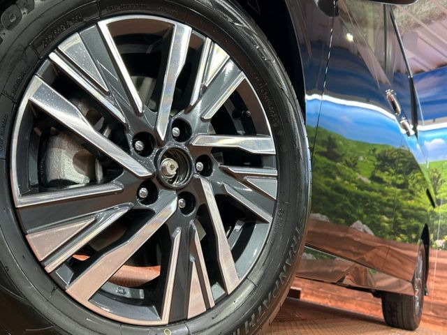 �y����16�C���`�A���~�z�C�[���z�O�ςɃ}�b�`���������A���~�z�C�[���𑕒����Ă���܂��B�e��ЊO�A���~�z�C�[����A�X�^�b�h���X�^�C�����戵�����Ă���܂��B���񂲑��k����������