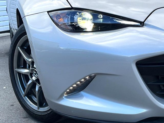 �yLED�w�b�h���C�g�z���V����ԑ��s�����ǍD�Ȏ��E���m�ۂ����S���ĉ^�]�ł��鍂�P�xLED�w�b�h���C�g�𑕔�!�_�����x�������A����d�͂��}�����Ă��܂��B