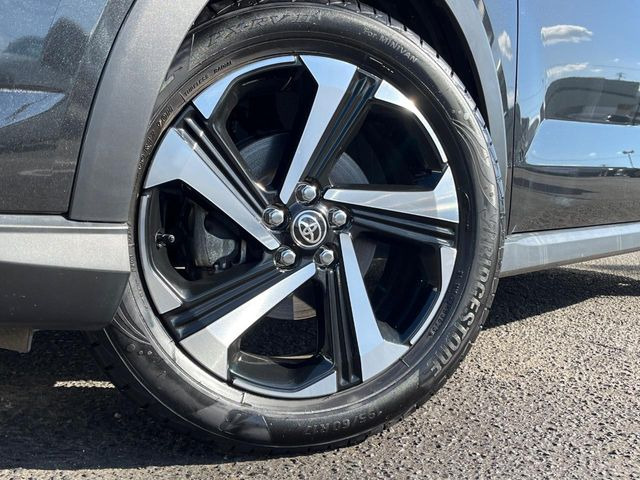 �y����17�C���`�A���~�z�C�[���z�O�ςɃ}�b�`���������A���~�z�C�[���𑕒����Ă���܂��B�e��ЊO�A���~�z�C�[����A�X�^�b�h���X�^�C�����戵�����Ă���܂��B���񂲑��k����������