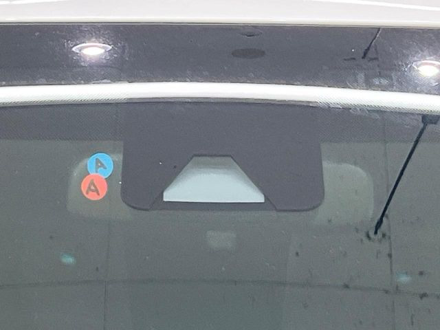 �y�g���^�Z�[�t�e�B�Z���X�z���s���ɑO���̎ԗ�����F�����A�Փ˂������Ȏ��͌x��ƃu���[�L�ŏՓˉ���Ɣ�Q�y�����A�V�X�g�B�����S�Ƀh���C�u�����y���݂��������܂��B