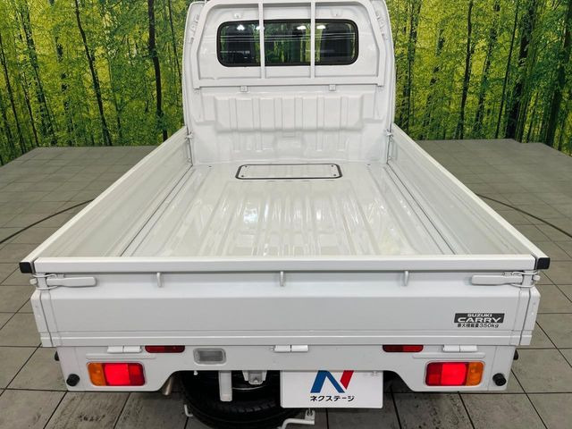 積み下ろしのしやすいデッキにはたっぷりと荷物を積み込んでいただけます。遊びから仕事まで、様々なシーンで頼れます♪