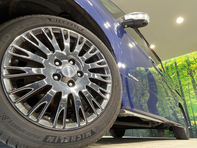 �y����17�C���`�A���~�z�C�[���z�O�ςɃ}�b�`���������A���~�z�C�[���𑕒����Ă���܂��B�e��ЊO�A���~�z�C�[����A�X�^�b�h���X�^�C�����戵�����Ă���܂��B���񂲑��k����������