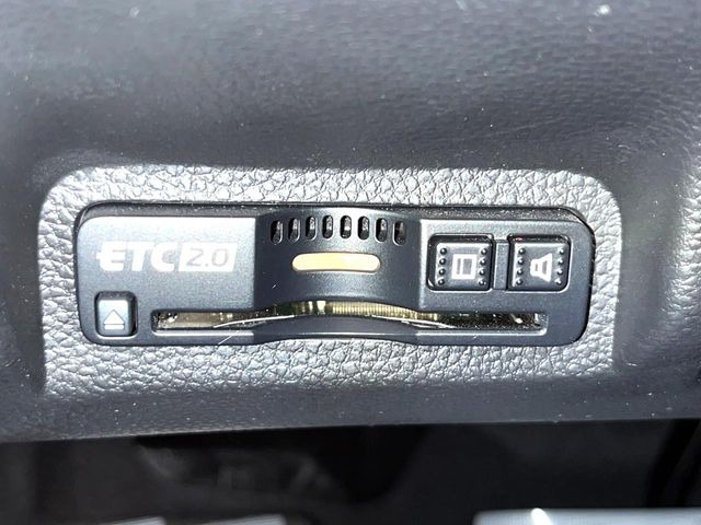 【ETC】高速道路の料金所をストレスなく通過!話題のスポットやサービスエリアに多い「スマートIC」利用時は必須のアイテムです。当店でセットアップを実施、ご納車当日からすぐにご利用いただけます!