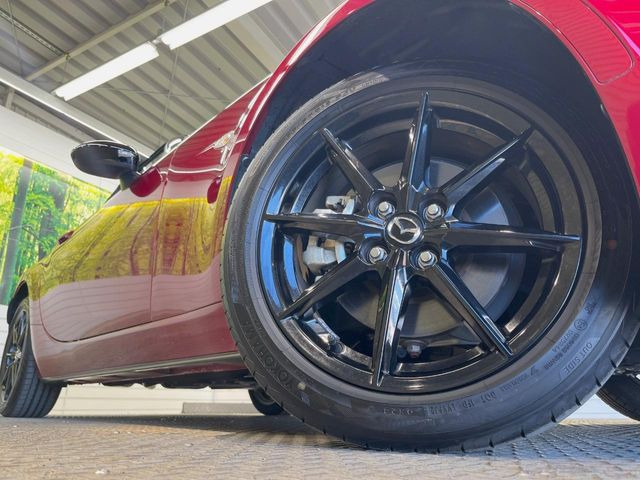 【純正16インチアルミホイール】外観にマッチした純正アルミホイールを装着しております。各種社外アルミホイールや、スタッドレスタイヤも取扱いしております。是非ご相談ください♪