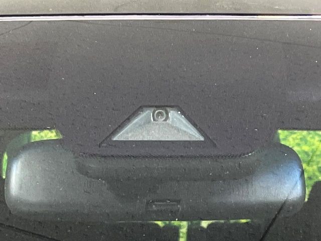 �y�g���^�Z�[�t�e�B�Z���X�z���s���ɑO���̎ԗ�����F�����A�Փ˂������Ȏ��͌x��ƃu���[�L�ŏՓˉ���Ɣ�Q�y�����A�V�X�g�B�����S�Ƀh���C�u�����y���݂��������܂��B