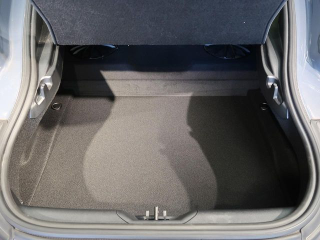 ���i�̂���������ʋ΁A���}���ɏ\���ȉ׎��X�y�[�X���m�ۂ��Ă���܂���