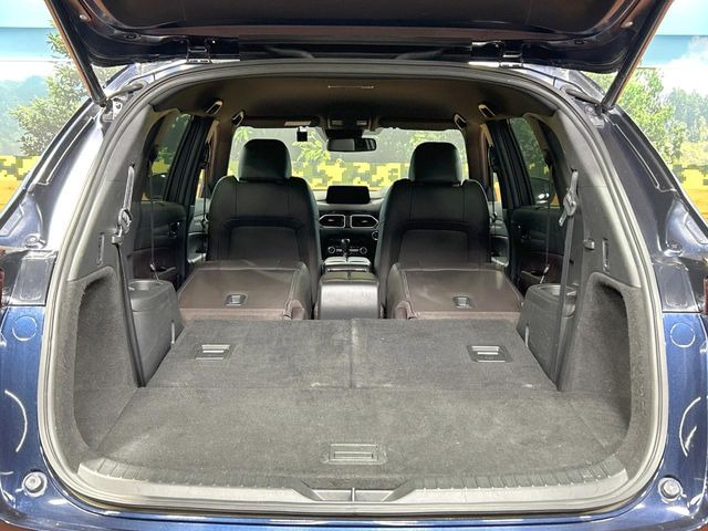 後席を格納すると、これだけの広さが!シーンに合わせたシートアレンジで、大きな荷物も積むことが出来ます♪