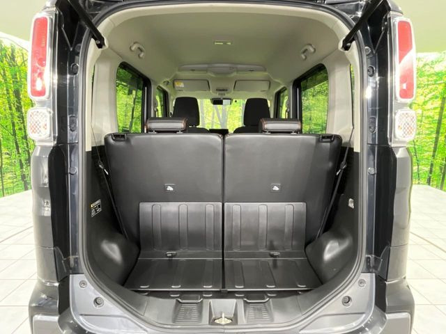 ���i�̂���������ʋ΁A���}���ɏ\���ȉ׎��X�y�[�X���m�ۂ��Ă���܂��B�Z�J���h�V�[�g��|���ƁA�傫�ȉו��̐ύڂ��\�ł���