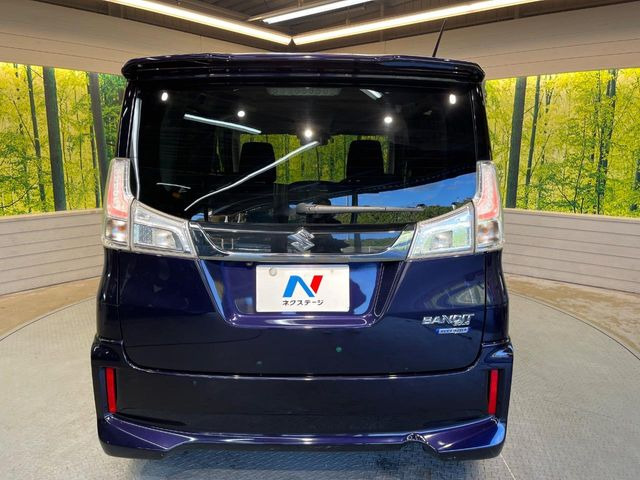 安心の最長10年・走行無制限保証(有償)をご用意。保証内容も充実はもちろん、無料点検&オイル交換や、年中無休の全国・24時間ロードサービスも付帯されておりますのでご安心下さい。