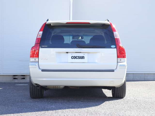 ���s�^�G���W���ɂ̓{���{�̔F�؂��擾����MOTUL�̍����I�C��SPECIFIC RBS0-2AE(0W-20)���g�p���܂��B