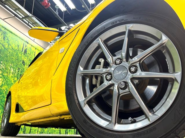 �y����16�C���`�A���~�z�C�[���z�O�ςɃ}�b�`���������A���~�z�C�[���𑕒����Ă���܂��B�e��ЊO�A���~�z�C�[����A�X�^�b�h���X�^�C�����戵�����Ă���܂��B���񂲑��k����������