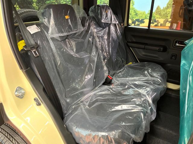 ���i���ȃI���W�i���t���A�}�b�g���I�v�V�����ɂĂ��p�ӂ��Ă���܂��B���D���ȃf�U�C����J���[�����Ԃɍ��킹�đI��ł����������Ƃ��ł��܂���