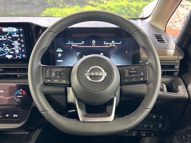 �y�����v�����X�e�A�����O�z�㎿�Ȋv���g�p���邱�ƂŁA��ɂ����������݂ƂĂ��^�]���₷���n���h���ł���