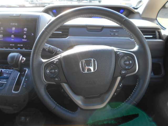 フリード1.5 G ホンダセンシング 4WD