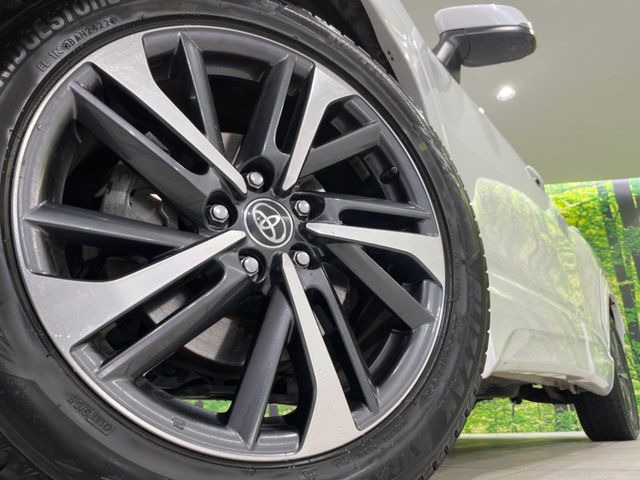 �y�O���[�h��p����18�C���`�A���~�z�C�[���z�f�U�C�����̍��������A���~�z�C�[���𑕒����Ă���܂��B�e��ЊO�A���~�z�C�[����A�X�^�b�h���X�^�C�����戵�����Ă���܂��B���񂲑��k����������