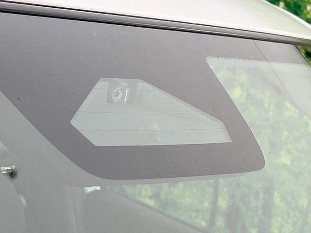 �y�X�Y�L �Z�[�t�e�B�T�|�[�g�z���s���ɑO���̎ԗ�����F�����A�Փ˂������Ȏ��͌x��ƃu���[�L�ŏՓˉ���Ɣ�Q�y�����A�V�X�g�B�����S�Ƀh���C�u�����y���݂��������܂��B