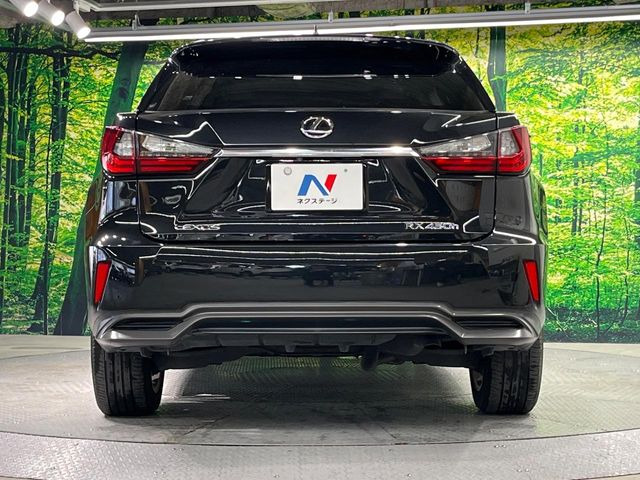 安心の最長10年・走行無制限保証(有償)をご用意。保証内容も充実はもちろん、無料点検&オイル交換や、年中無休の全国・24時間ロードサービスも付帯されておりますのでご安心下さい。