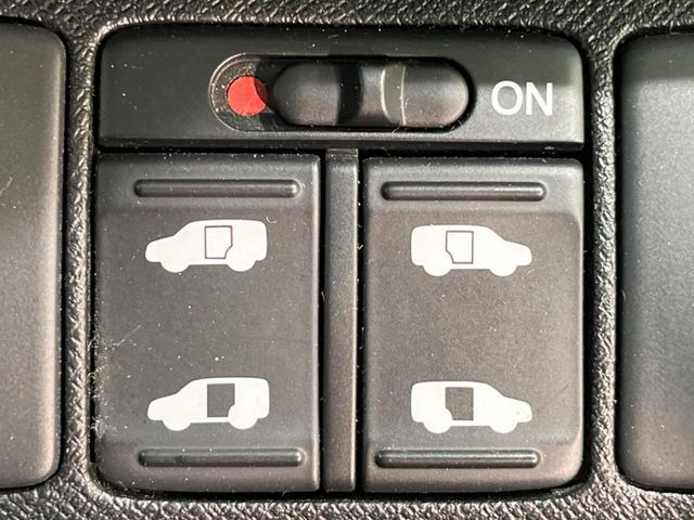 �y�����p���[�X���C�h�h�A�z�X�}�[�g�L�[��^�]�Ȃ̃X�C�b�`�Ō�ȗ����X���C�h�h�A�̊J���\���d��������͂����ăh�A���J����K�v�������A�����Ȃ��q�l�ł��ȒP�ɊJ���߂ł����K�ł���