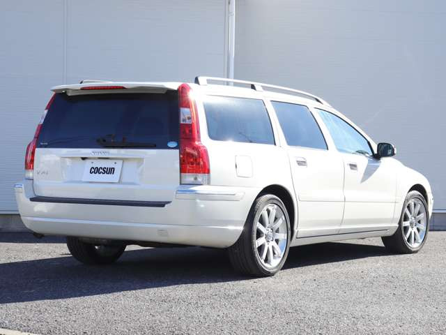 �G���W���I�C���̓t�����X��MOTUL(���`���[��)���g�p���Ă��܂��B�V���{���{�e���f���ɓK������قȂ�S�x�̃I�C�������p�ӂ��Ă��܂��B