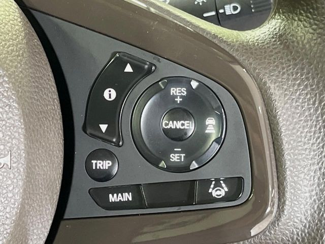 �y�A�_�v�e�B�u�N���[�Y�R���g���[���z�������H�ł̒��������s���y��!!�����ő��x��ۂN���[�Y�R���g���[�����A�Փˌy���V�X�e���ƘA�g���A�O���̎ԗ������m���ĎԊԂ�ۂ悤�ɑ��x���߂��Ă���܂�!!