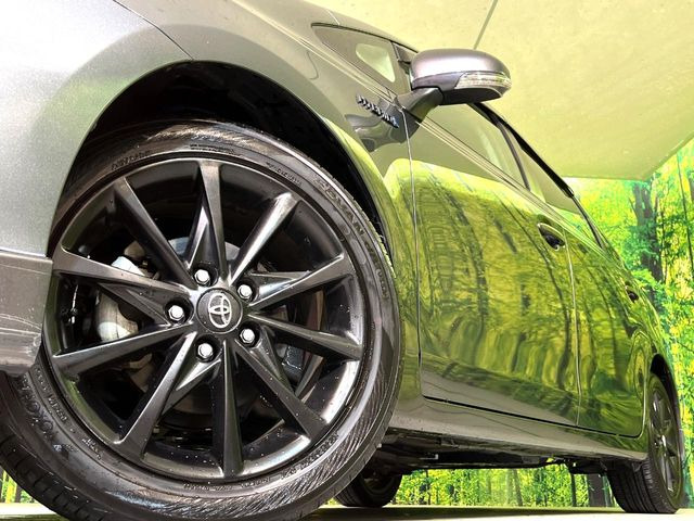 【17インチアルミホイール】外観にマッチしたアルミホイールを装着しております。各種アルミホイールや、スタッドレスタイヤも取扱いしております。是非ご相談ください♪