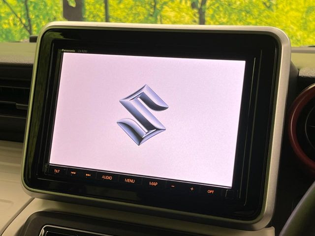 �y�����i�r�z�l�C�̏����i�r�𑕔����Ă���܂��B�i�r�̎g���₷���͂������A�I�[�f�B�I�@�\���[��!�L�����v�◷�s�͂������A�ʋ΂┃�����ȂǕ��i�̃h���C�u���y�����Ȃ�͂���