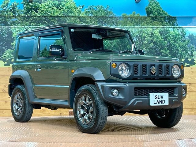 高透明度のガラス皮膜で撥水はもちろん、上質なツヤ・光沢を実現。紫外線や酸性雨から大切な愛車を保護し、色あせ・劣化を防止。「弾スプラッシュコート」、「弾プリミッサコート」からお選びいただけます。