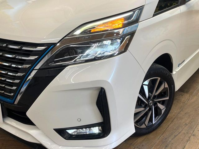 �yLED�w�b�h���C�g�z���V����ԑ��s�����ǍD�Ȏ��E���m�ۂ����S���ĉ^�]�ł��鍂�P�xLED�w�b�h���C�g�𑕔�!�_�����x�������A����d�͂��}�����Ă��܂��B