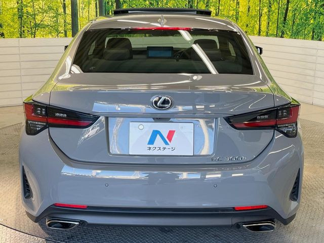 安心の最長10年・走行無制限保証(有償)をご用意。保証内容も充実はもちろん、無料点検&オイル交換や、年中無休の全国・24時間ロードサービスも付帯されておりますのでご安心下さい。