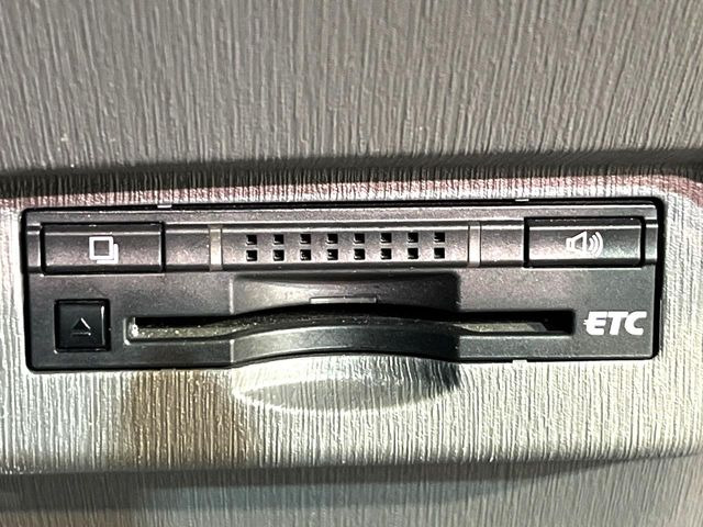 【ETC】高速道路の料金所をストレスなく通過!話題のスポットやサービスエリアに多い「スマートIC」利用時は必須のアイテムです。当店でセットアップを実施、ご納車当日からすぐにご利用いただけます!