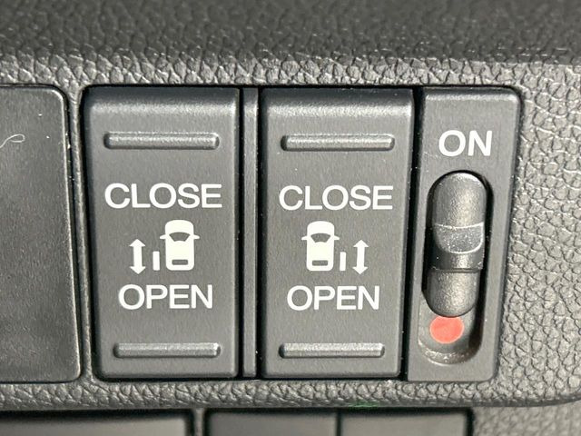 �y�����p���[�X���C�h�h�A�z�X�}�[�g�L�[��^�]�Ȃ̃X�C�b�`�Ō�ȗ����X���C�h�h�A�̊J���\���d��������͂����ăh�A���J����K�v�������A�����Ȃ��q�l�ł��ȒP�ɊJ���߂ł����K�ł���