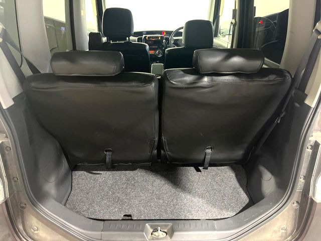 普段のお買い物や通勤、送迎等に十分な荷室スペースを確保しております。