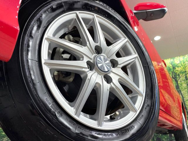 �y14�C���`�A���~�z�C�[���z�O�ςɃ}�b�`�����A���~�z�C�[���𑕒����Ă���܂��B�e��A���~�z�C�[����A�X�^�b�h���X�^�C�����戵�����Ă���܂��B���񂲑��k����������