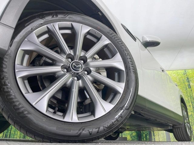 �y����20�C���`�A���~�z�C�[���z�O�ςɃ}�b�`���������A���~�z�C�[���𑕒����Ă���܂��B�e��ЊO�A���~�z�C�[����A�X�^�b�h���X�^�C�����戵�����Ă���܂��B���񂲑��k����������