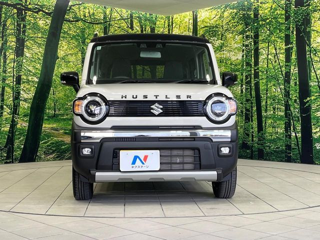 安心の最長10年・走行無制限保証(有償)をご用意。保証内容も充実はもちろん、無料点検&オイル交換や、年中無休の全国・24時間ロードサービスも付帯されておりますのでご安心下さい。