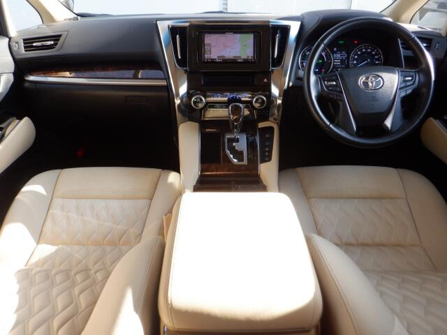 ヴェルファイアハイブリッド 2.5 X E-Four 4WD