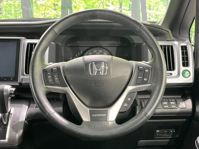 �y�����v�����X�e�A�����O�z�㎿�Ȋv���g�p���邱�ƂŁA��ɂ����������݂ƂĂ��^�]���₷���n���h���ł���