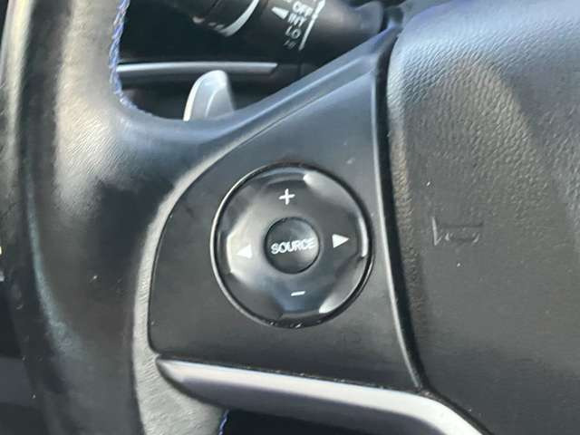 �X�e�A�����O�I�[�f�B�I�X�C�b�`!�I�[�f�B�I�̃`�����l���A�{�����[�������Ȃǃh���C�o�[�̎����ړ���œ_�̒��߂����炵�A���S�^�]�ɍv�����܂��B