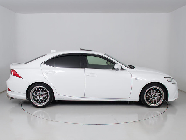 BBS製18インチアルミ!!アルミホイールの変更も可能です!お客様のお好みの1台を作成可能となります!※詳細はスタッフまでお尋ねください。