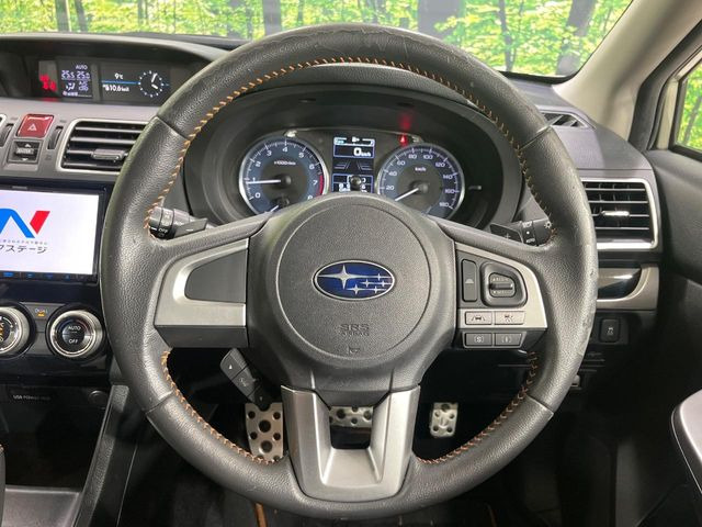 �y�����v�����X�e�A�����O�z�㎿�Ȋv���g�p���邱�ƂŁA��ɂ����������݂ƂĂ��^�]���₷���n���h���ł���