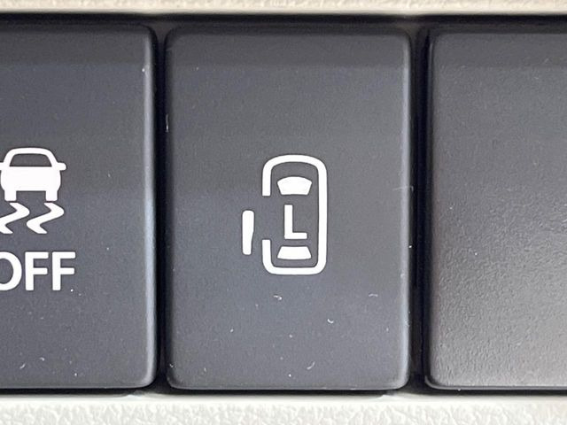 �y�p���[�X���C�h�h�A�z�X�}�[�g�L�[��^�]�Ȃ̃X�C�b�`�ŃX���C�h�h�A�̊J���\���d��������͂����ăh�A���J����K�v�������A���������q�l�ł��A�d���ו��������Ă��鎞�����N�ɊJ���߂ł��܂���